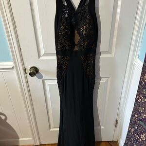 Mignon Black Backless Lace Dress